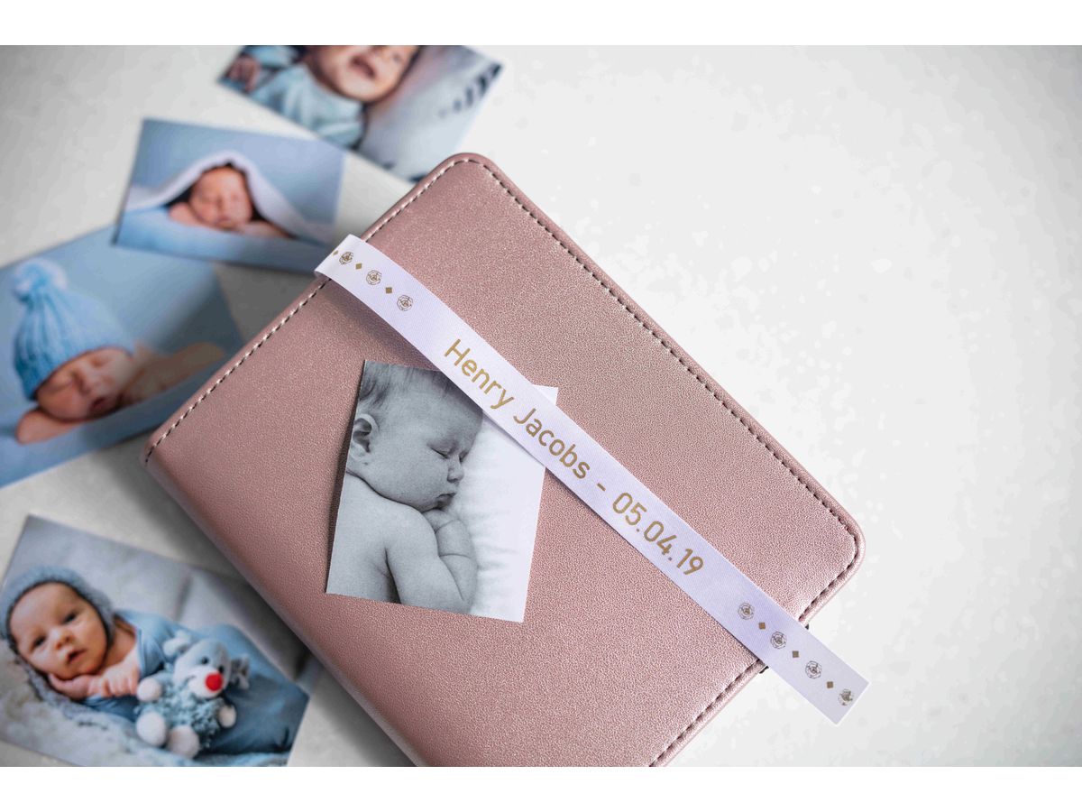 PTOUCH Textilbandkassette gold/weiss TZe-R234 PT-DV600VP 12 mm (4977766770316)