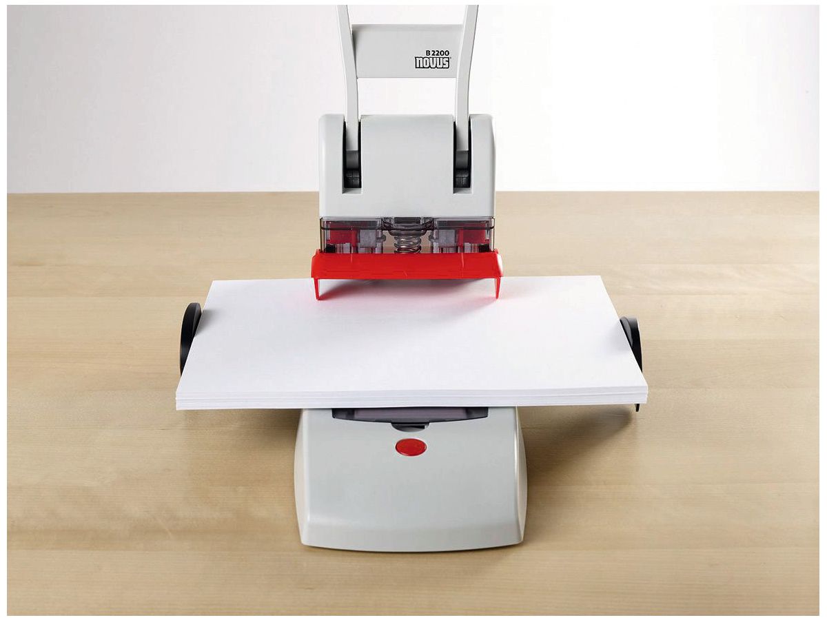 NOVUS Perforatrice B 2200 B2200 025-0488 bianco 200 fogli (4009729042533)